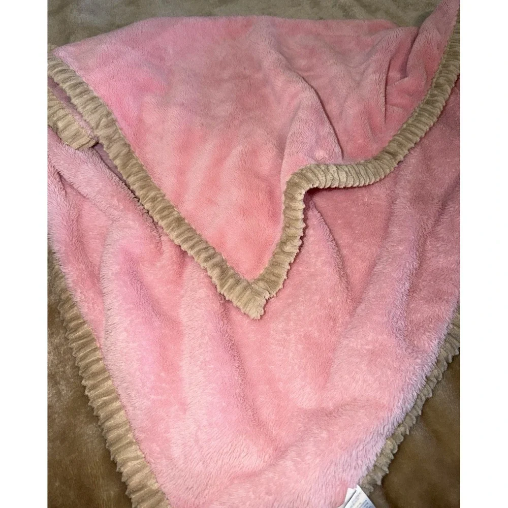 Chic Pea Baby Blanket Brown Pink Plush Soft Ribbed Edge